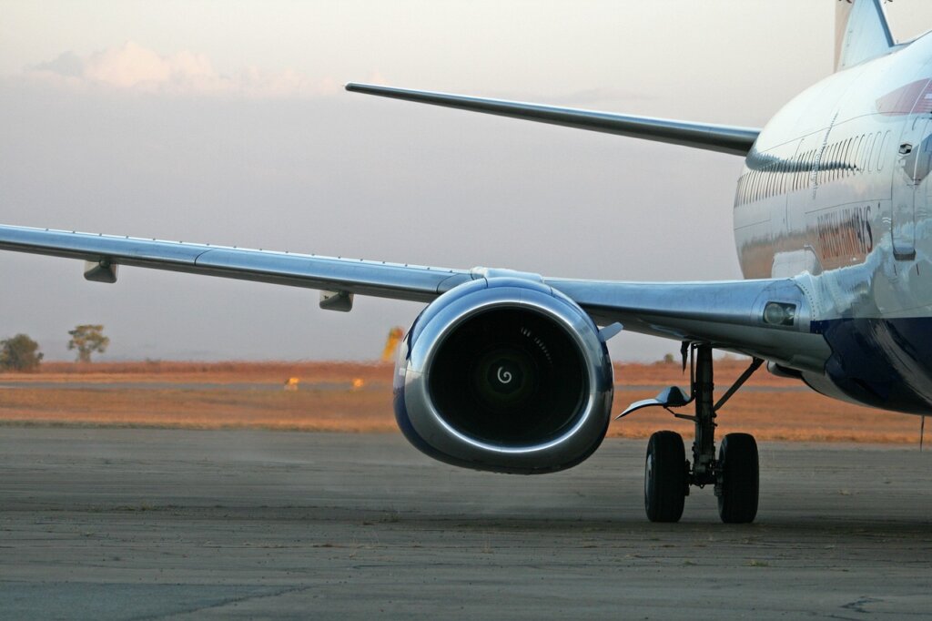 Družba Alaska Airlines se sooča z motnjami po nujnih pregledih letal Boeing 737 Max 9