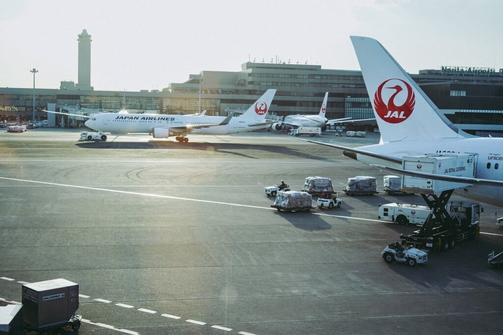 A Japan Airlines expande a sua frota com novos jactos Boeing e Airbus
